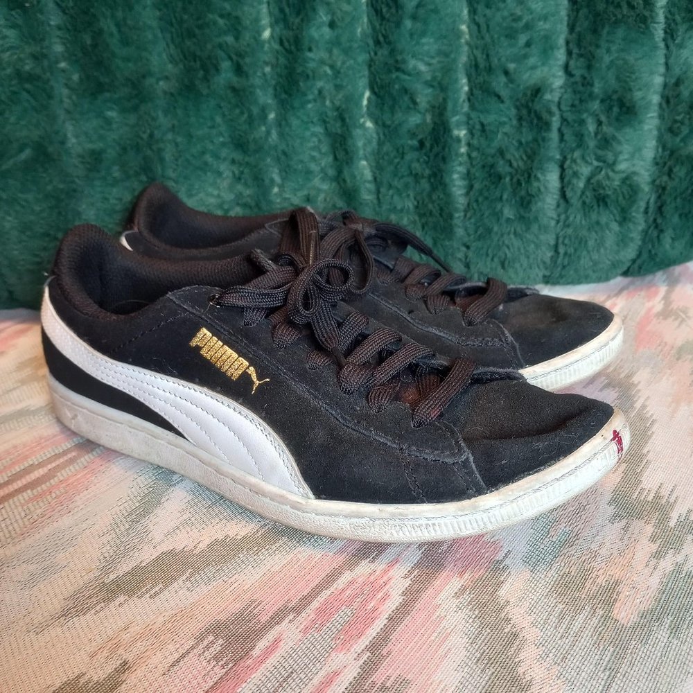 Puma Classic Black Vikky Suede Soft Foam Womens Athletic Sneakers sz 7.5